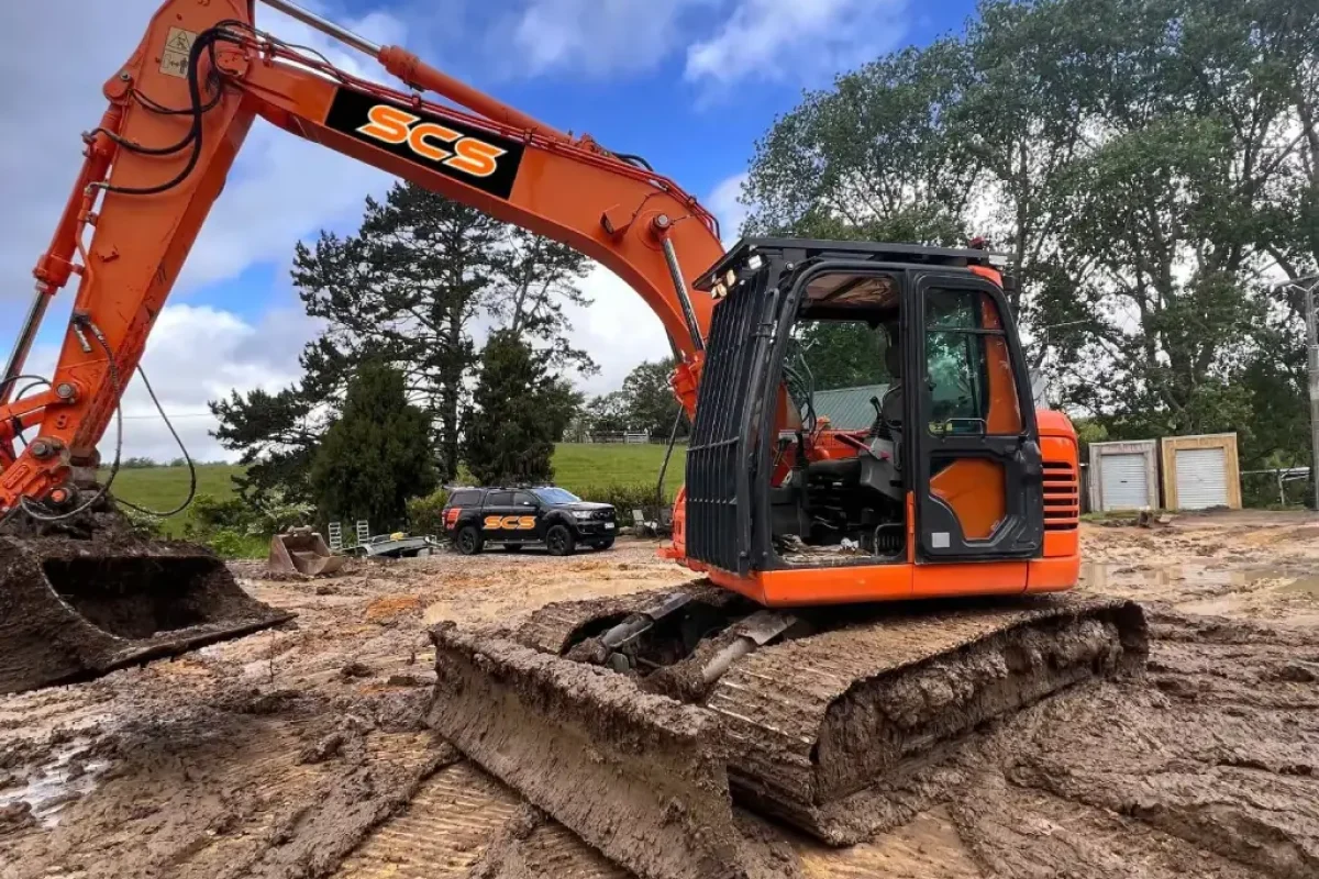 digger onsite in auckland at work digger onsite in auckland at work